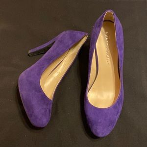 Cute comfortable suede pumps